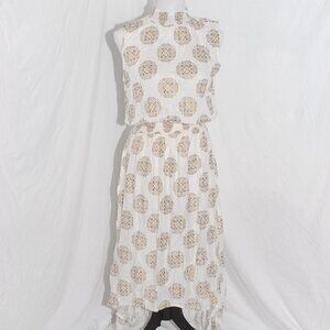 Retro Look Midi Dress Mock Neck Cassie's Medium White Gold Sleeveless Floral GUC